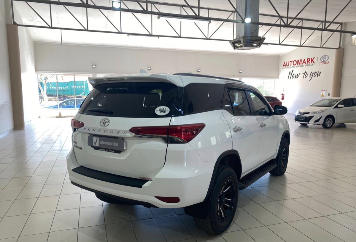 Toyota Fortuner 2018 photo 4