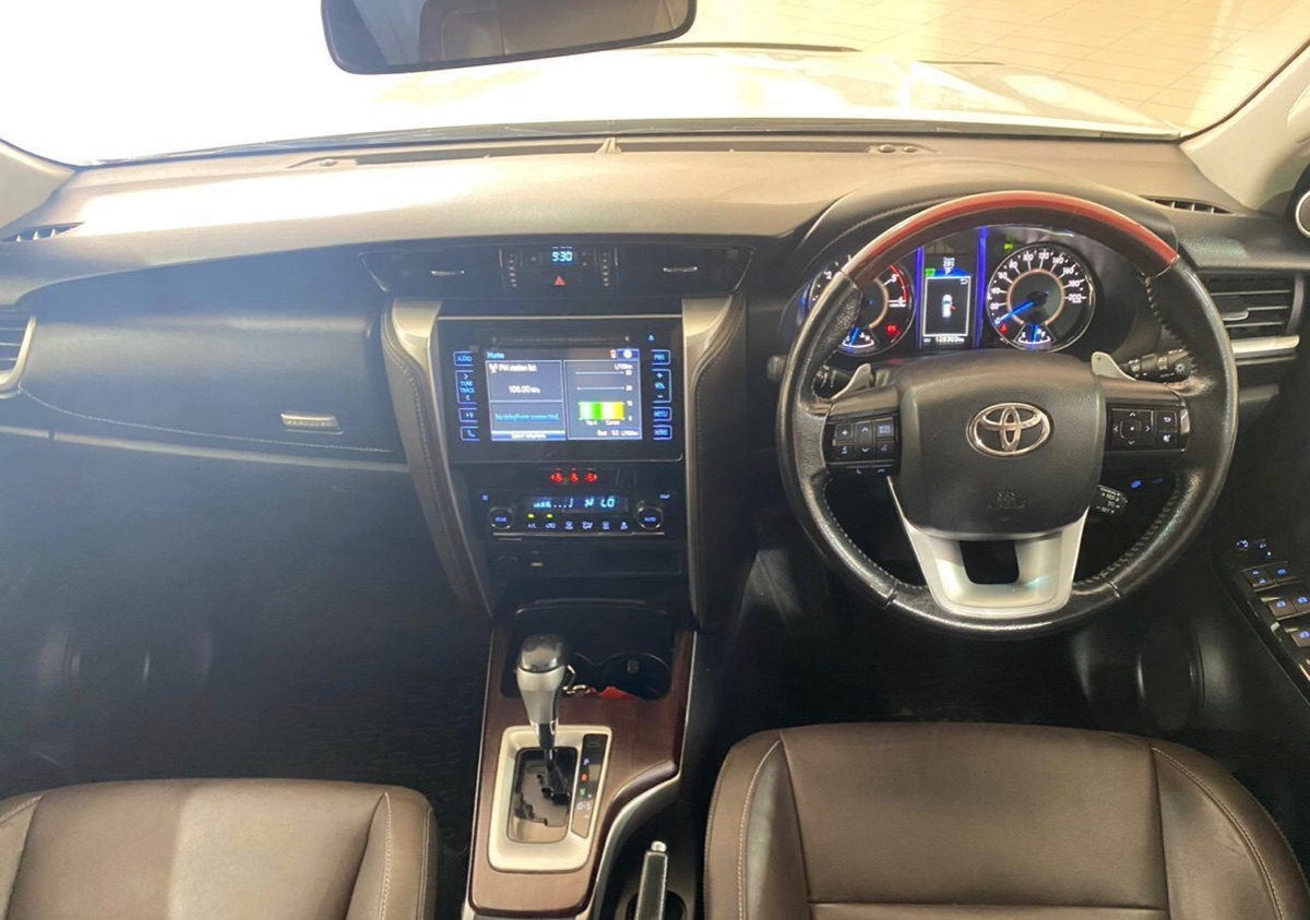 Toyota Fortuner 2018 photo 6