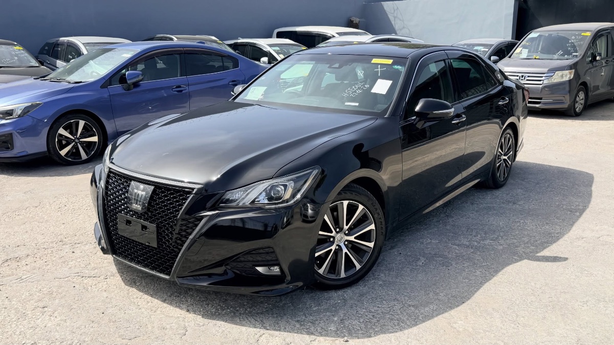Toyota Crown Athlete S photo 1