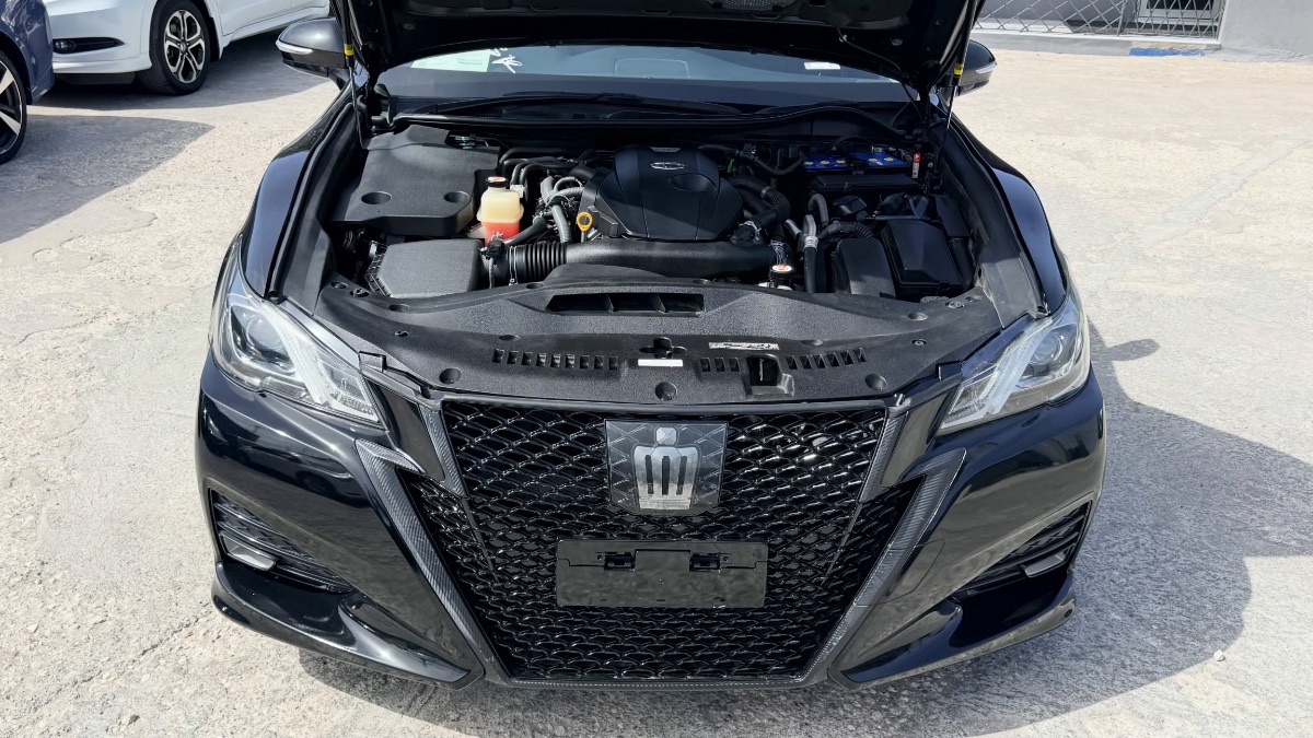 Toyota Crown Athlete S photo 6