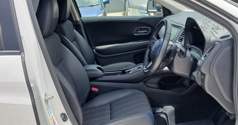 Honda Vezel Hybrid Z Grade photo 4