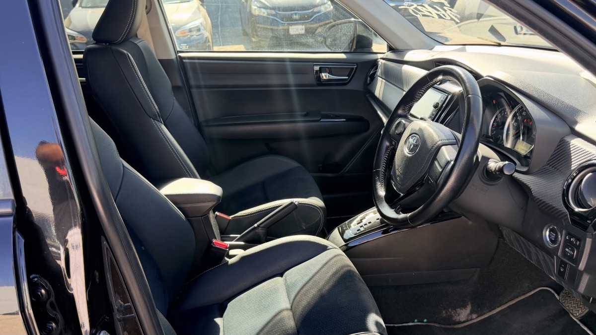 Toyota Corolla Fielder G WXB photo 5