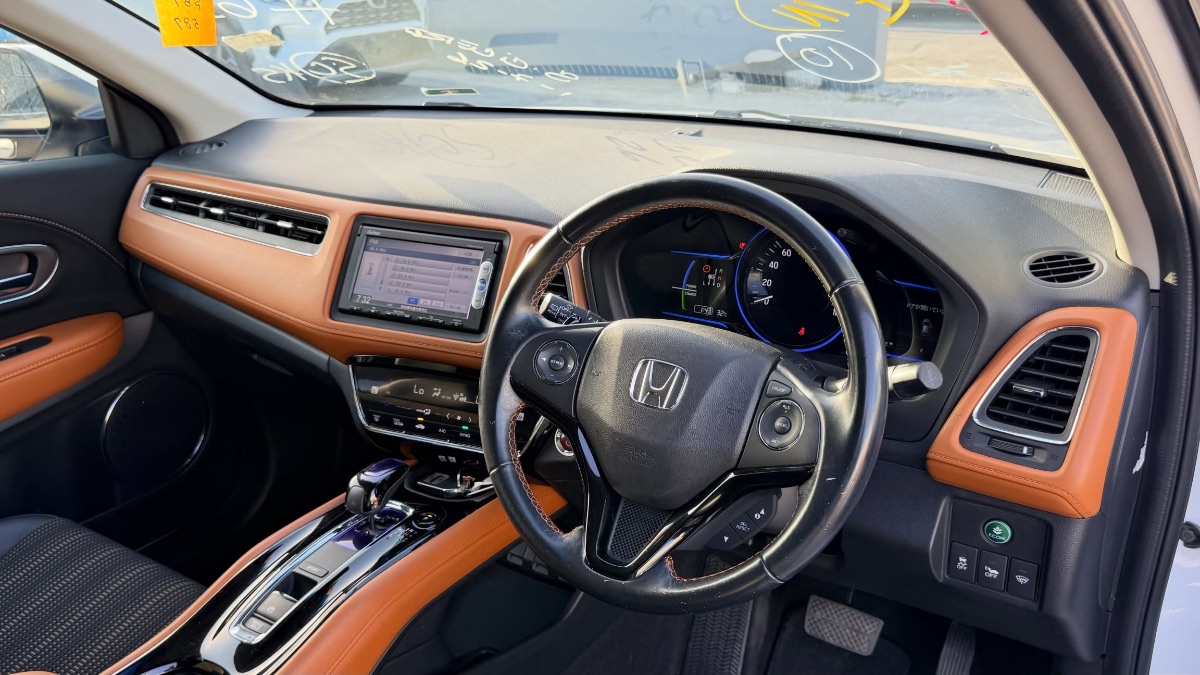 Honda Vezel Hybrid Z photo 3