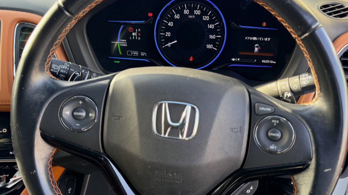Honda Vezel Hybrid Z photo 4