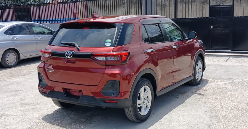 2021 Toyota Raize photo 2