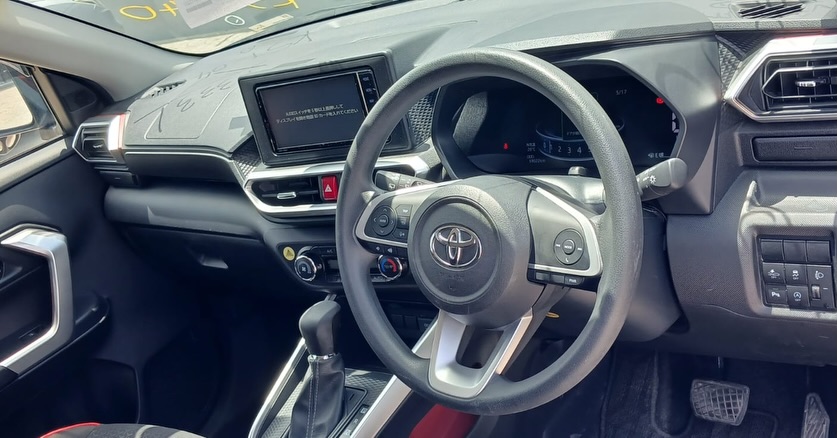 2021 Toyota Raize photo 3