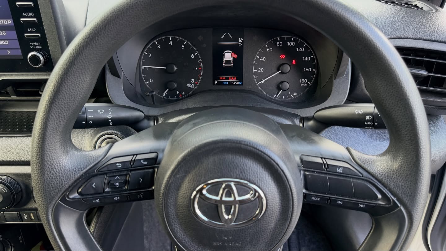 2021 Toyota Yaris photo 3