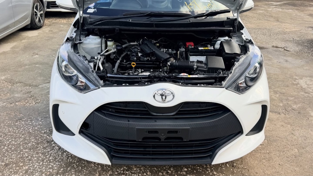 2021 Toyota Yaris photo 6