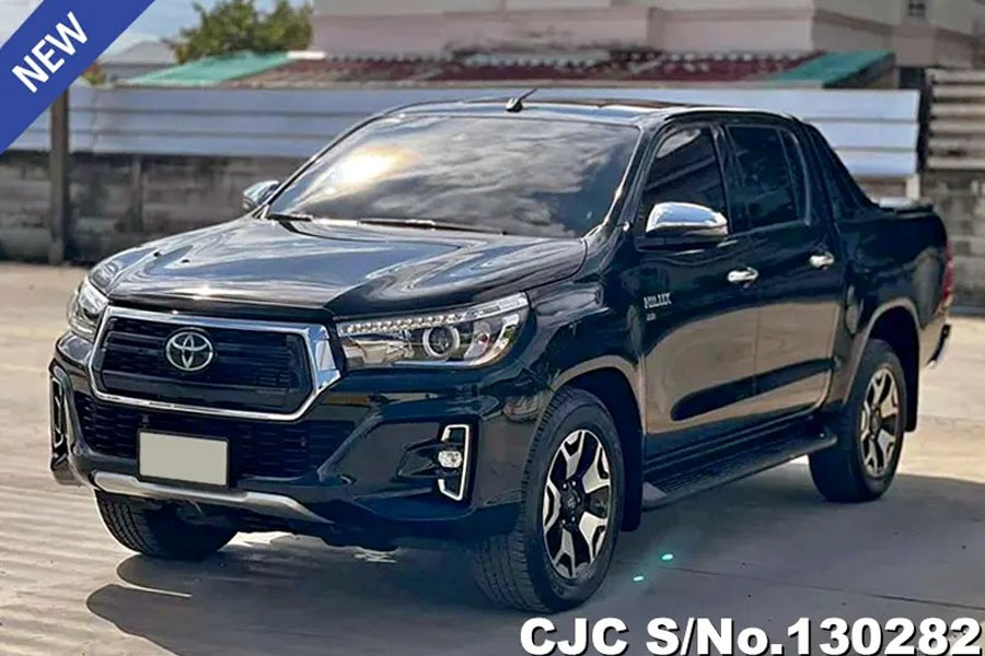 Toyota Hilux Pickup Trucks photo 3
