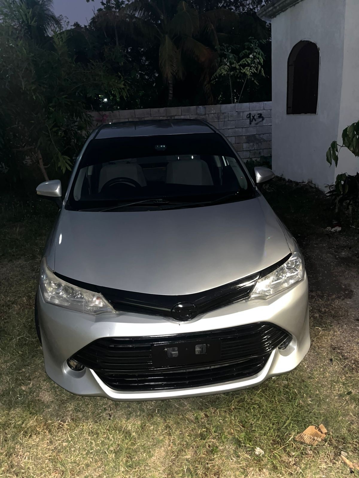 2015 Toyota Axio hybrid photo 4