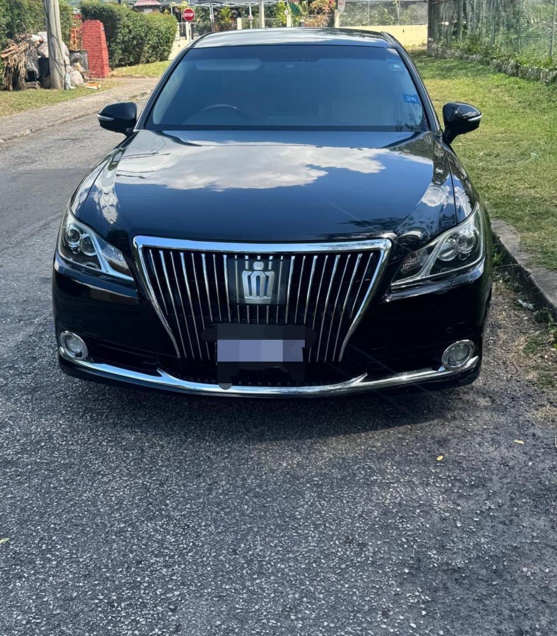 2014 Crown Majesta photo 5