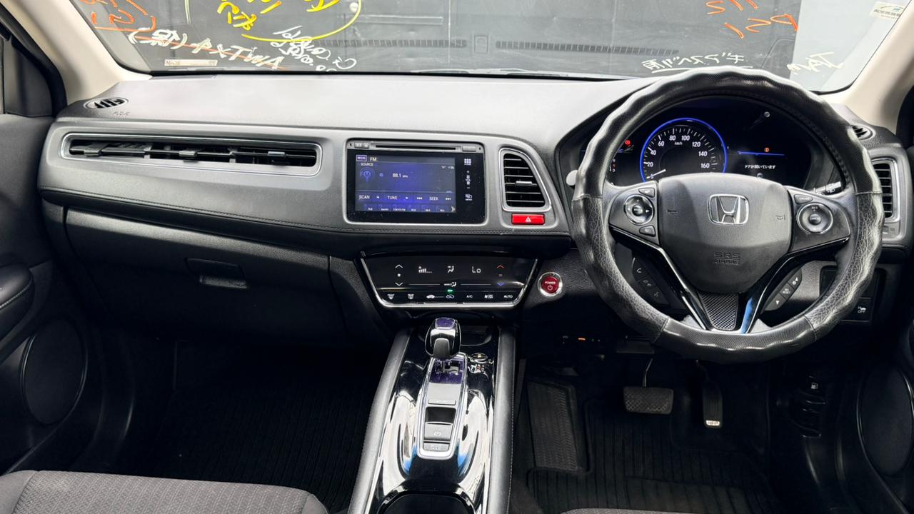 2015 Honda Vezel photo 2
