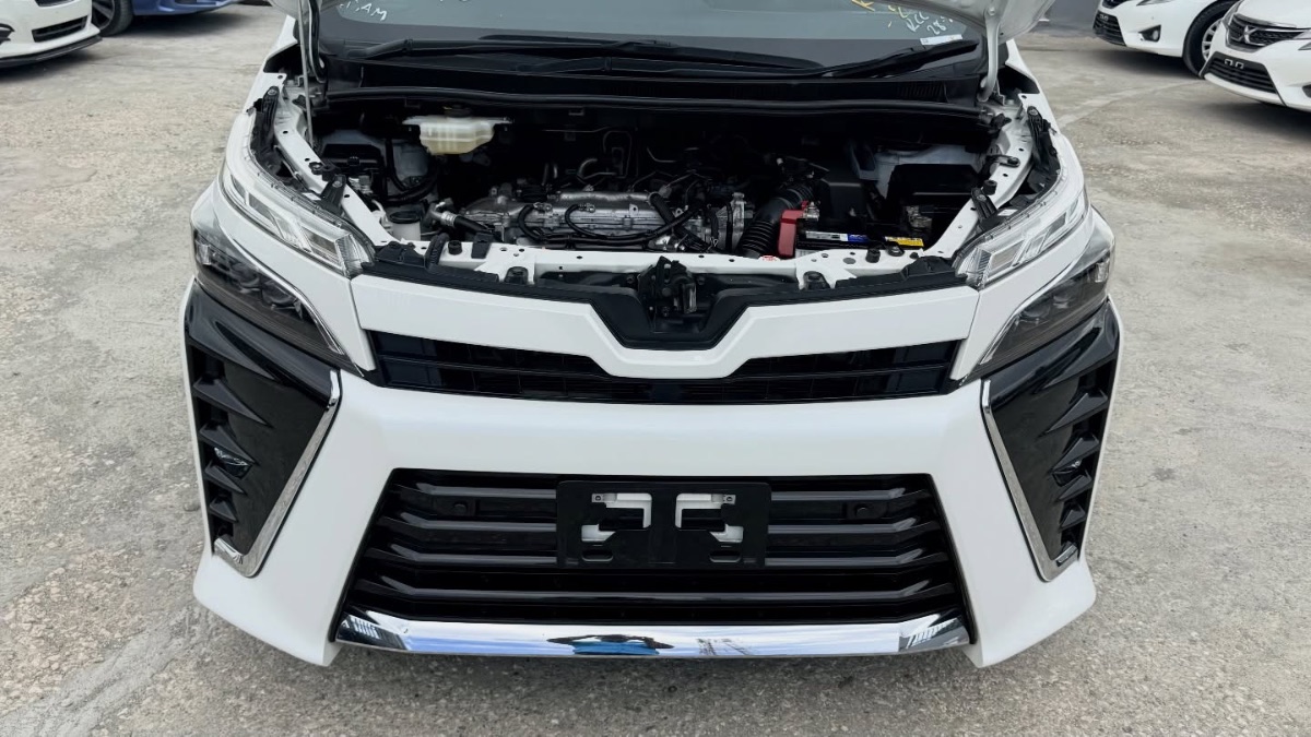 2020 Toyota Voxy ZS Kirameki photo 5