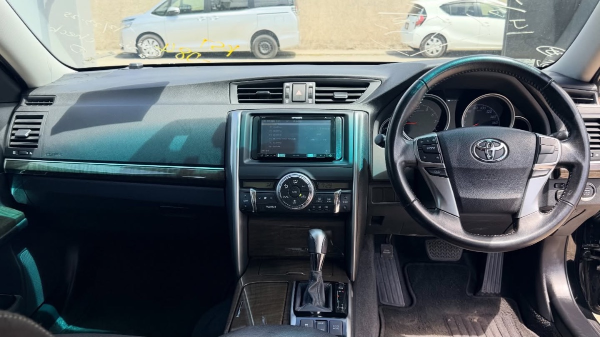 2016 Toyota Mark x photo 6