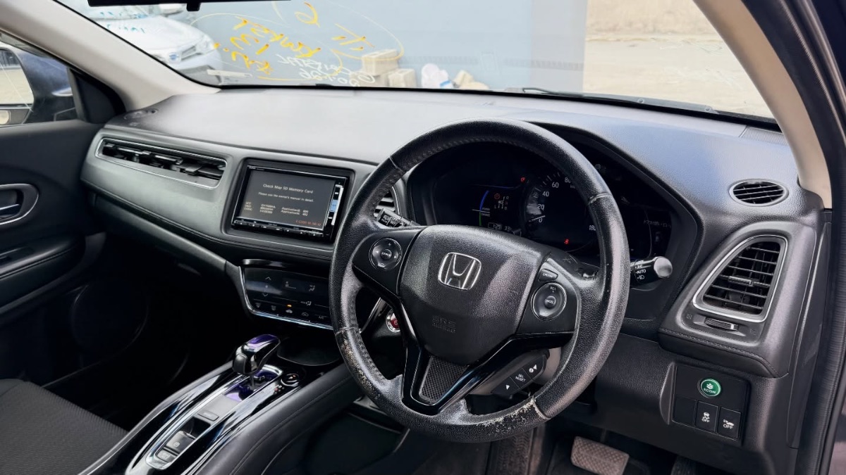 2015 Honda Vezel photo 3