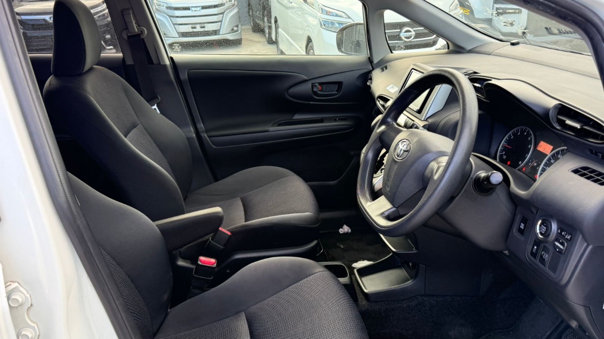 2017 Toyota wish photo 3
