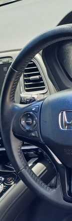Honda Vezel Hybrid  Z Grade photo 3