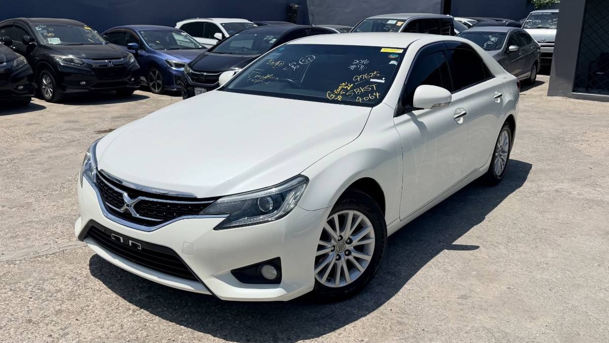 2016 Toyota Mark X