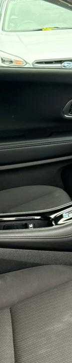 2015 Honda Vezel photo 3