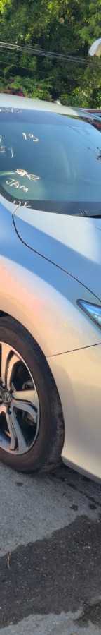 2015 Honda Grace photo 1