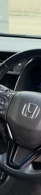 2020 Honda Fit Shuttle Z pkg photo 3