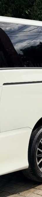 2015 Toyota Noah SI photo 2