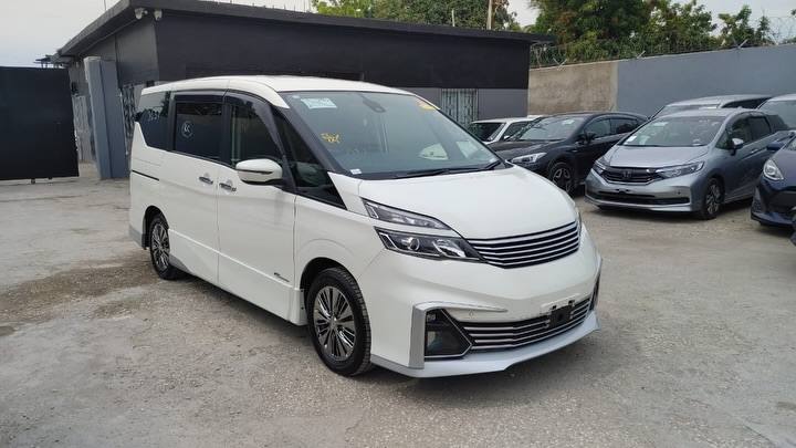 2017 Nissan Serena Rider S